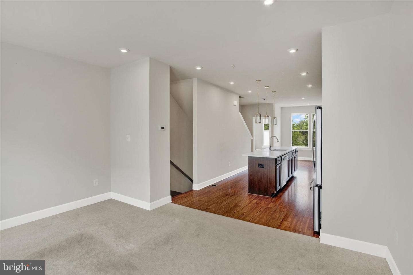 3511 Carnaby Street photo 9