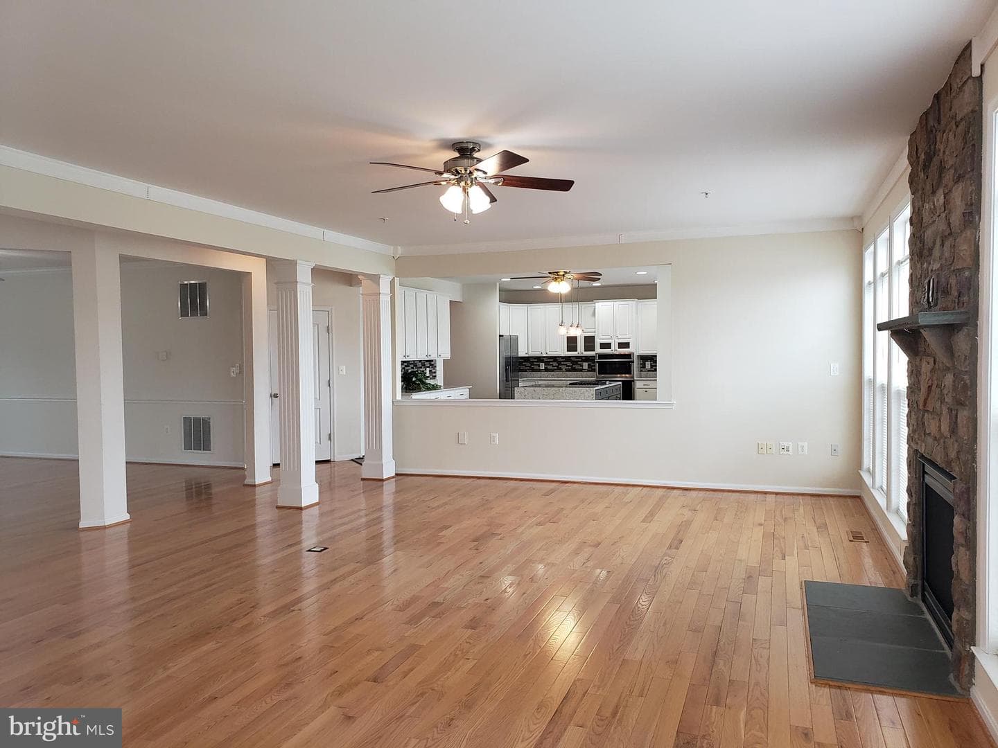 7406 White Plains Lane photo 14