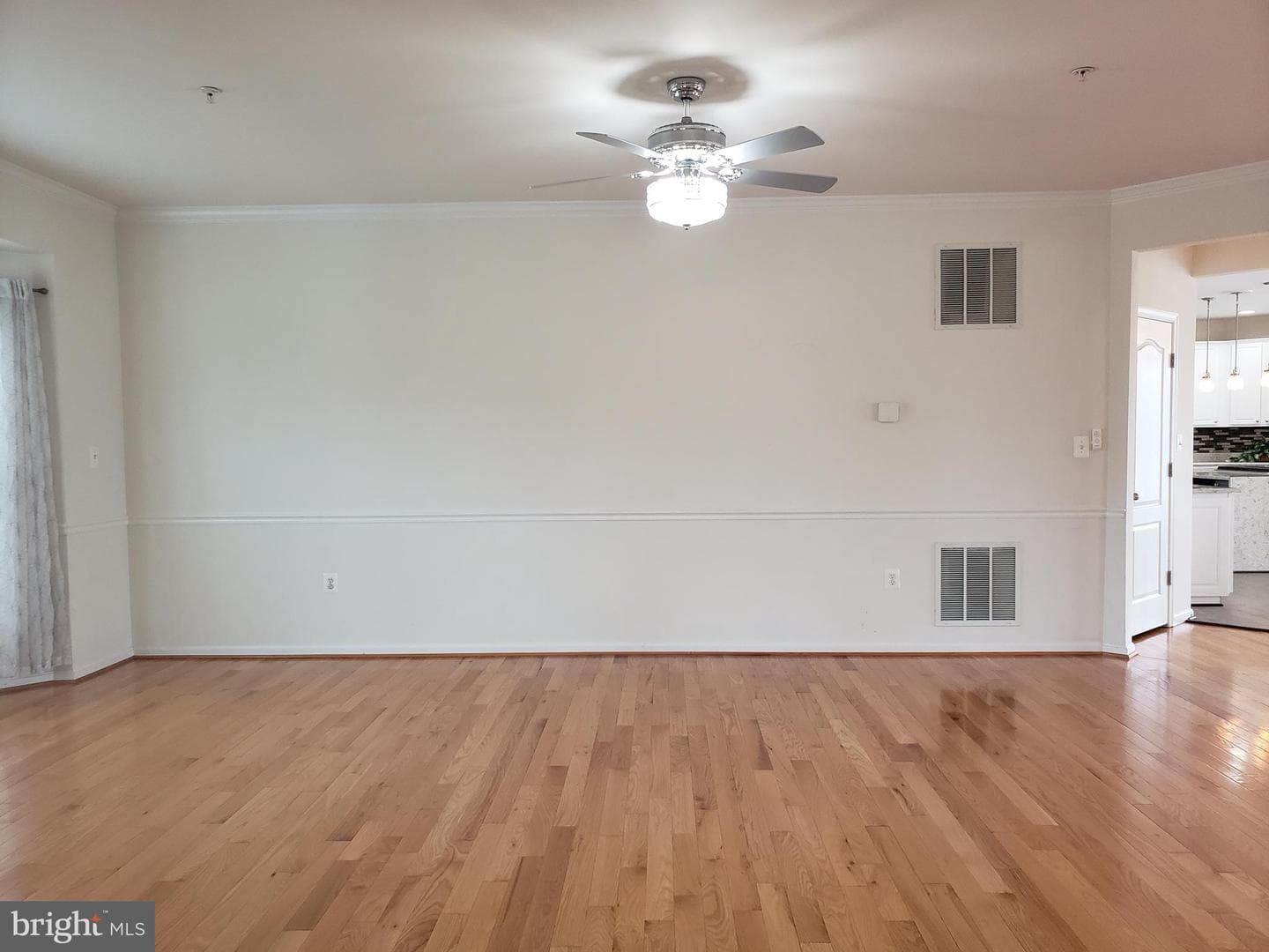 7406 White Plains Lane photo 25