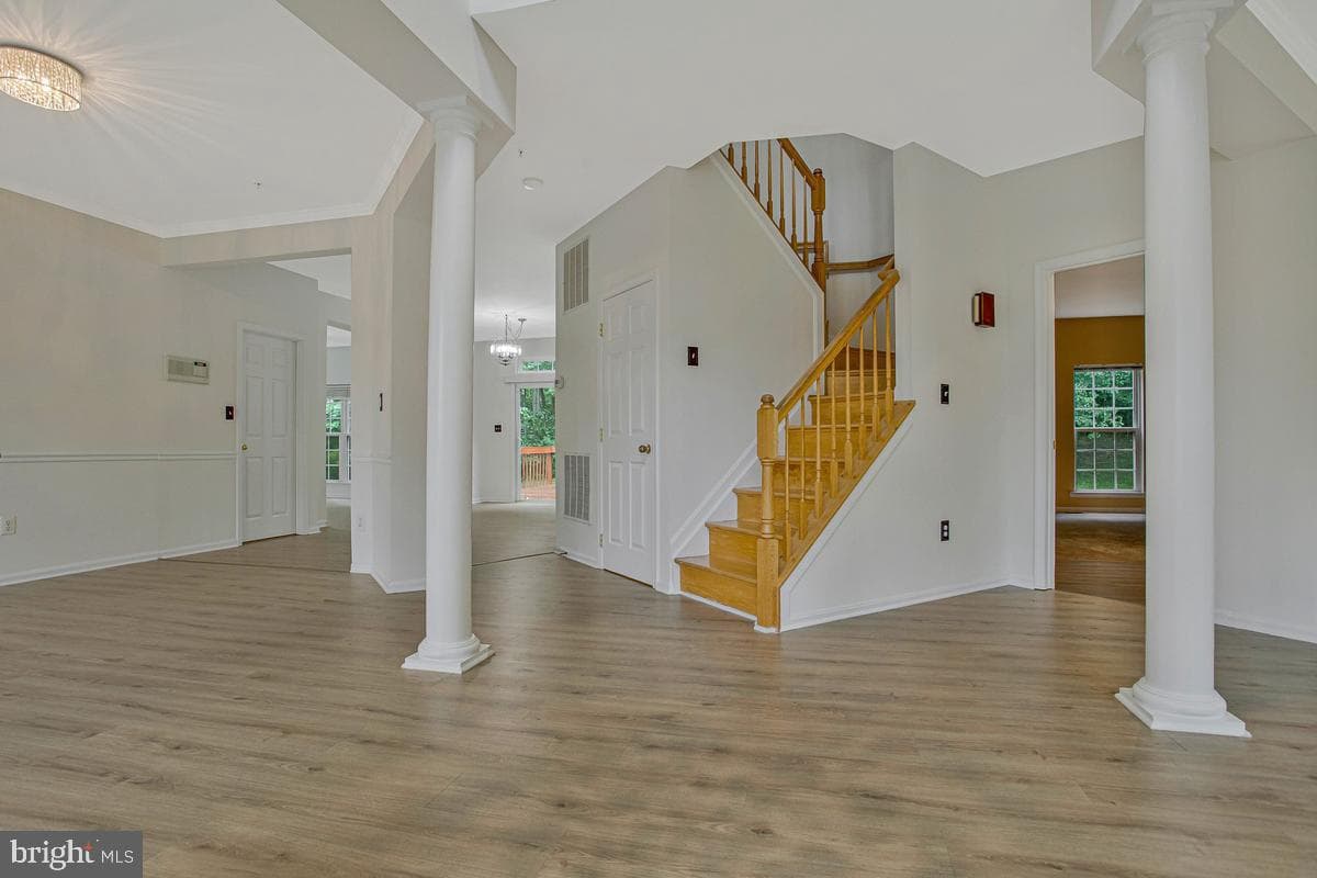 5209 Devonport Court photo 4
