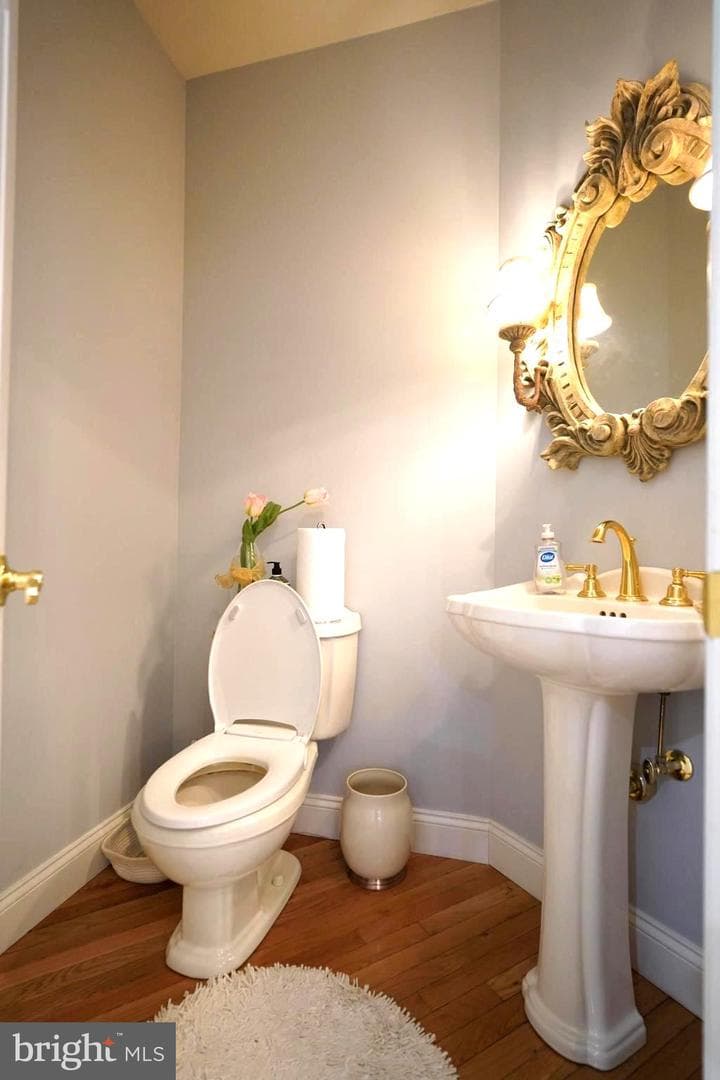 15401 Jamies Way photo 28