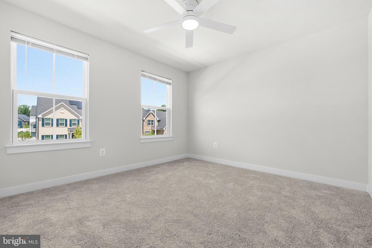 15550 Twin River Circle photo 38