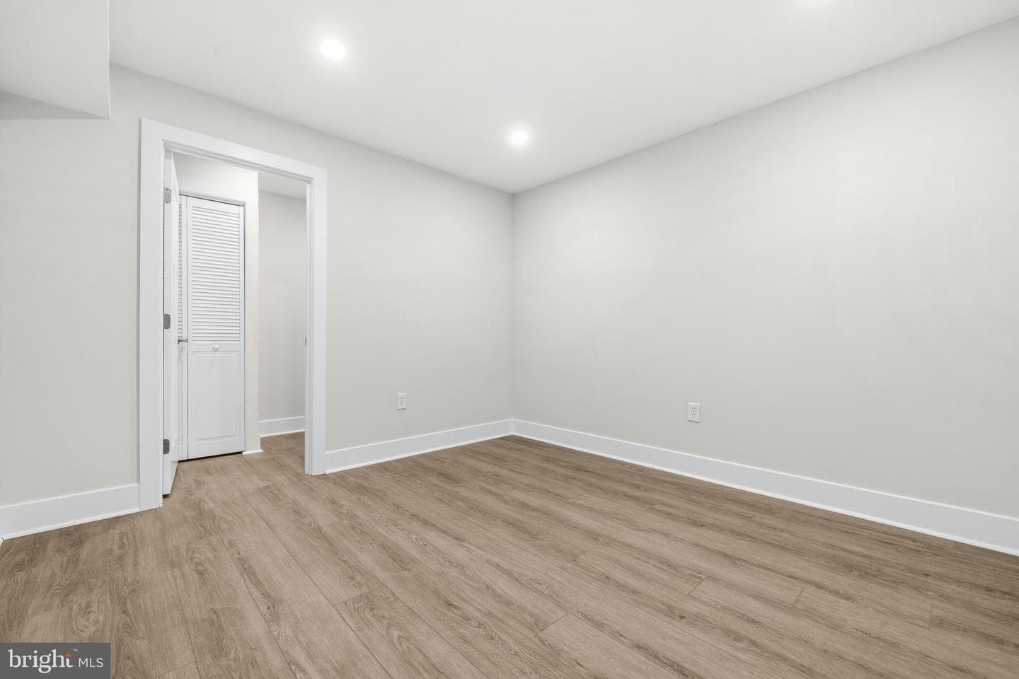 15550 Twin River Circle photo 58