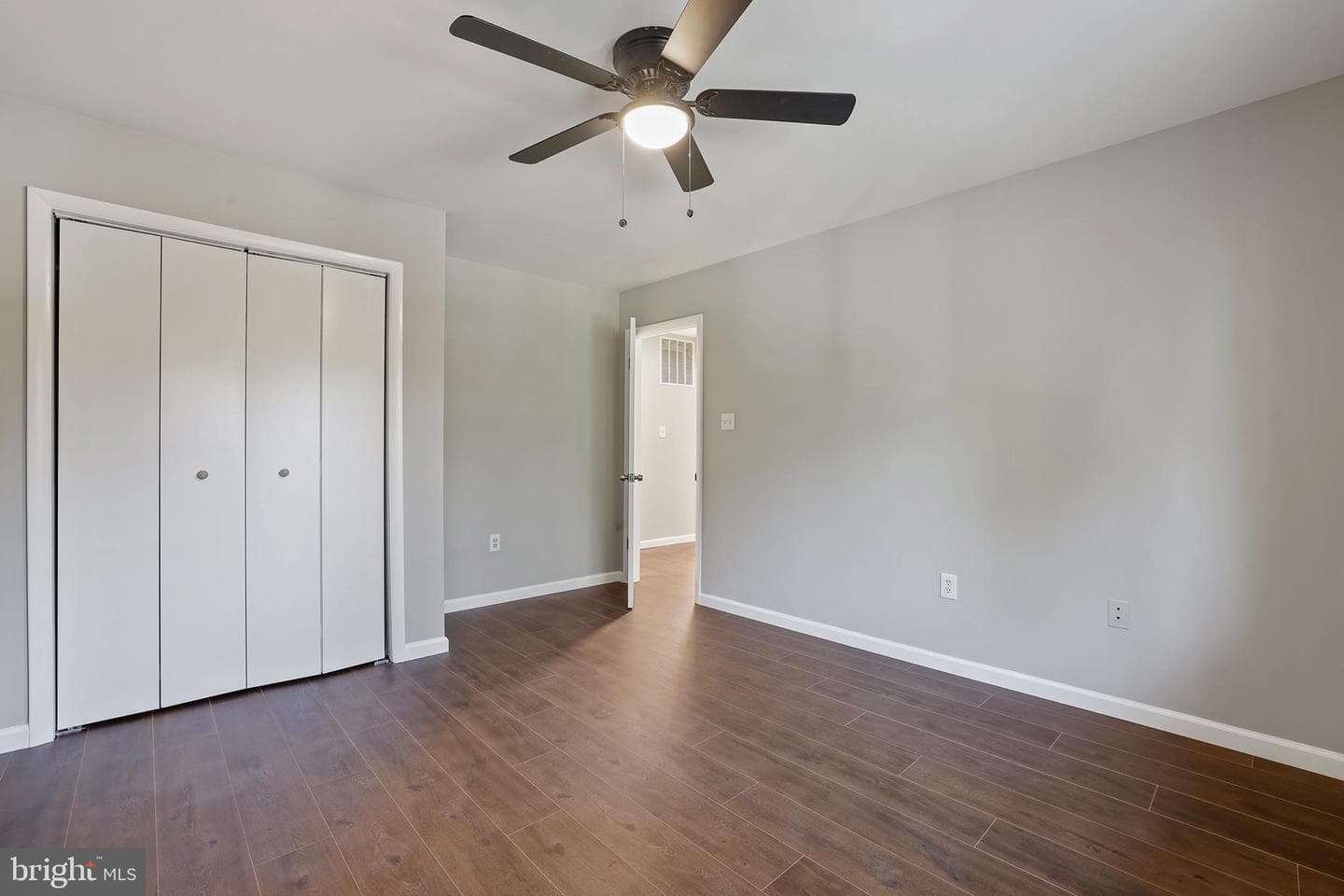 37 Lakeside Drive photo 19