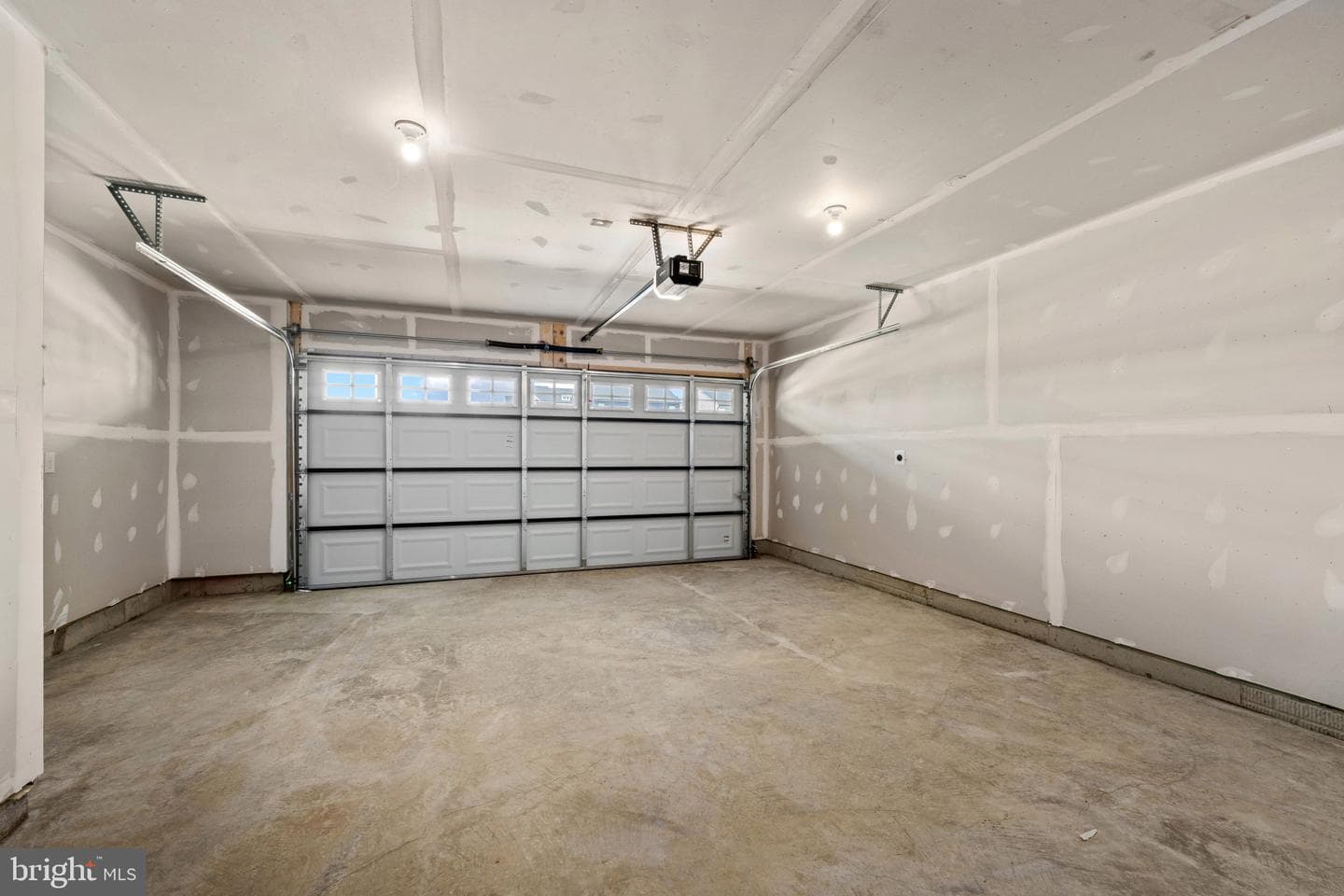 9004 Warendorf Way photo 10