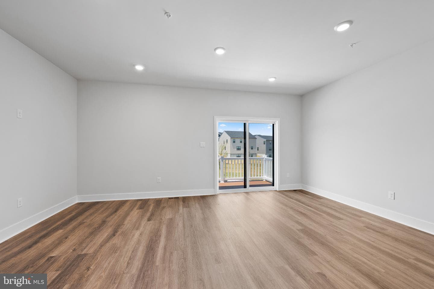 9008 Warendorf Way photo 11