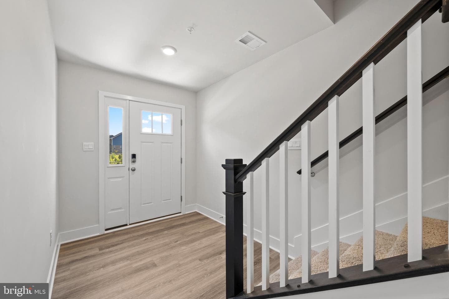 9008 Warendorf Way photo 5