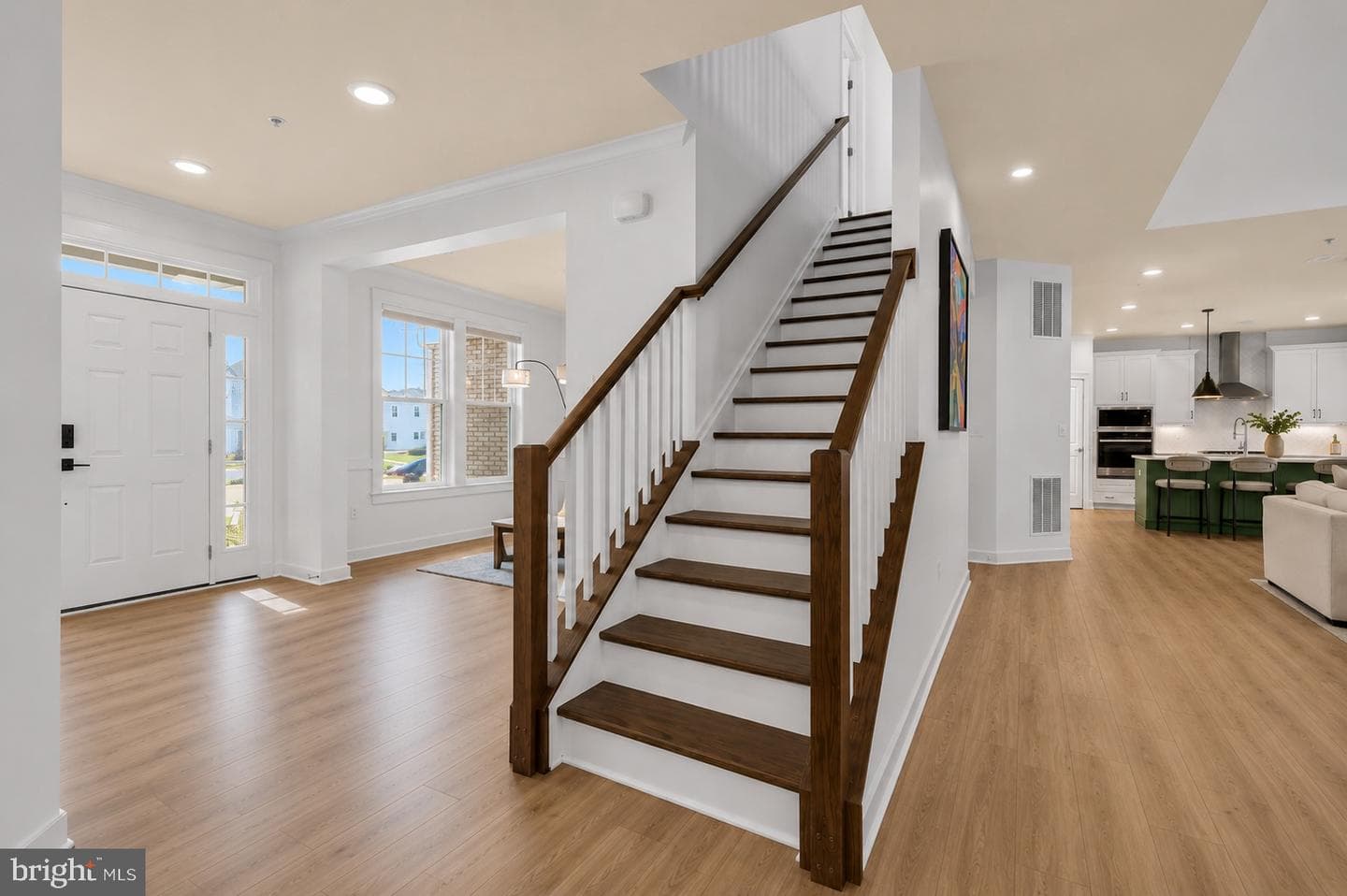 428 Meadow Creek Drive photo 22
