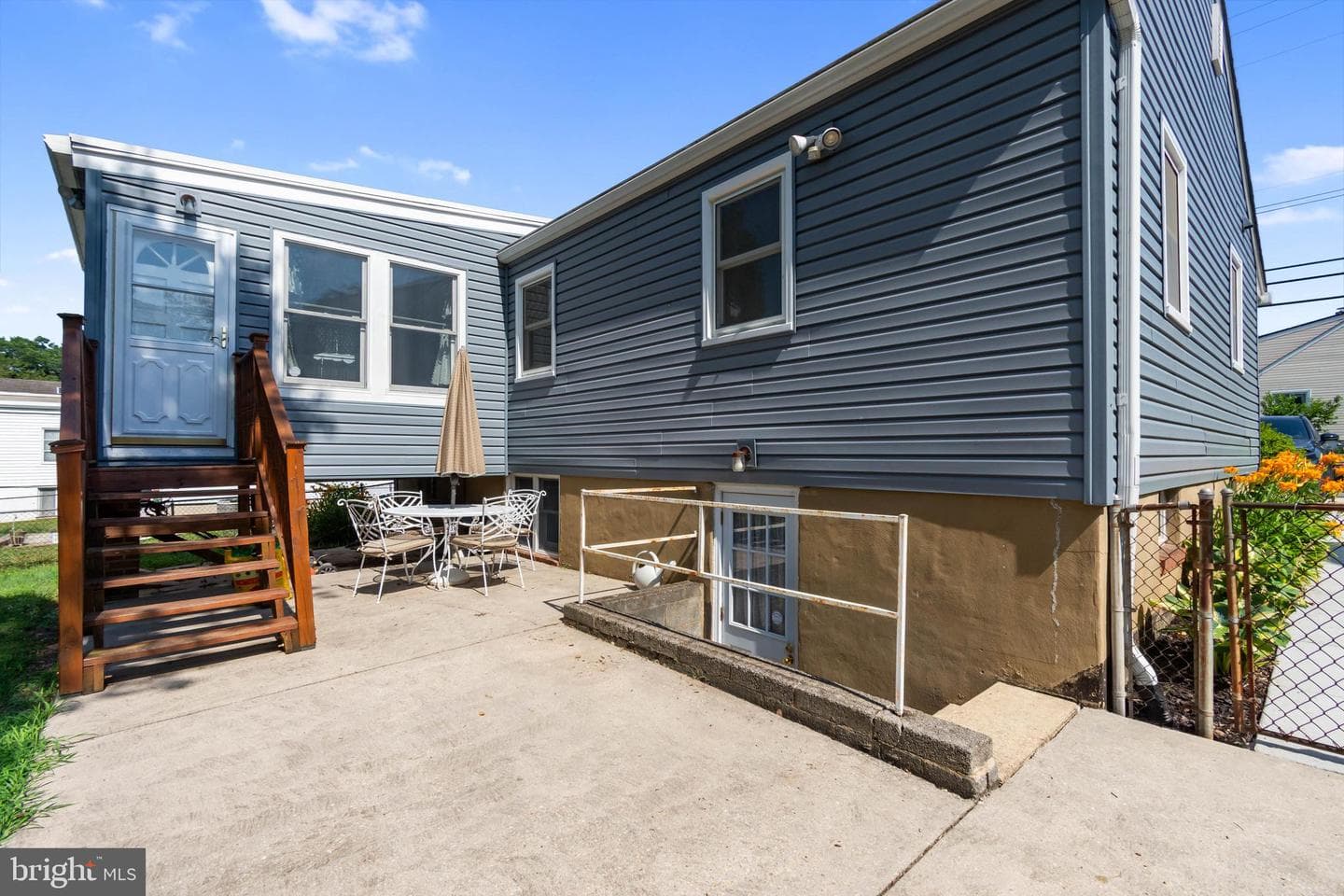 6011 Berwyn Road photo 6
