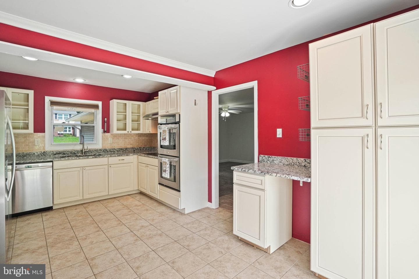 2201 Harwood Ln photo 7