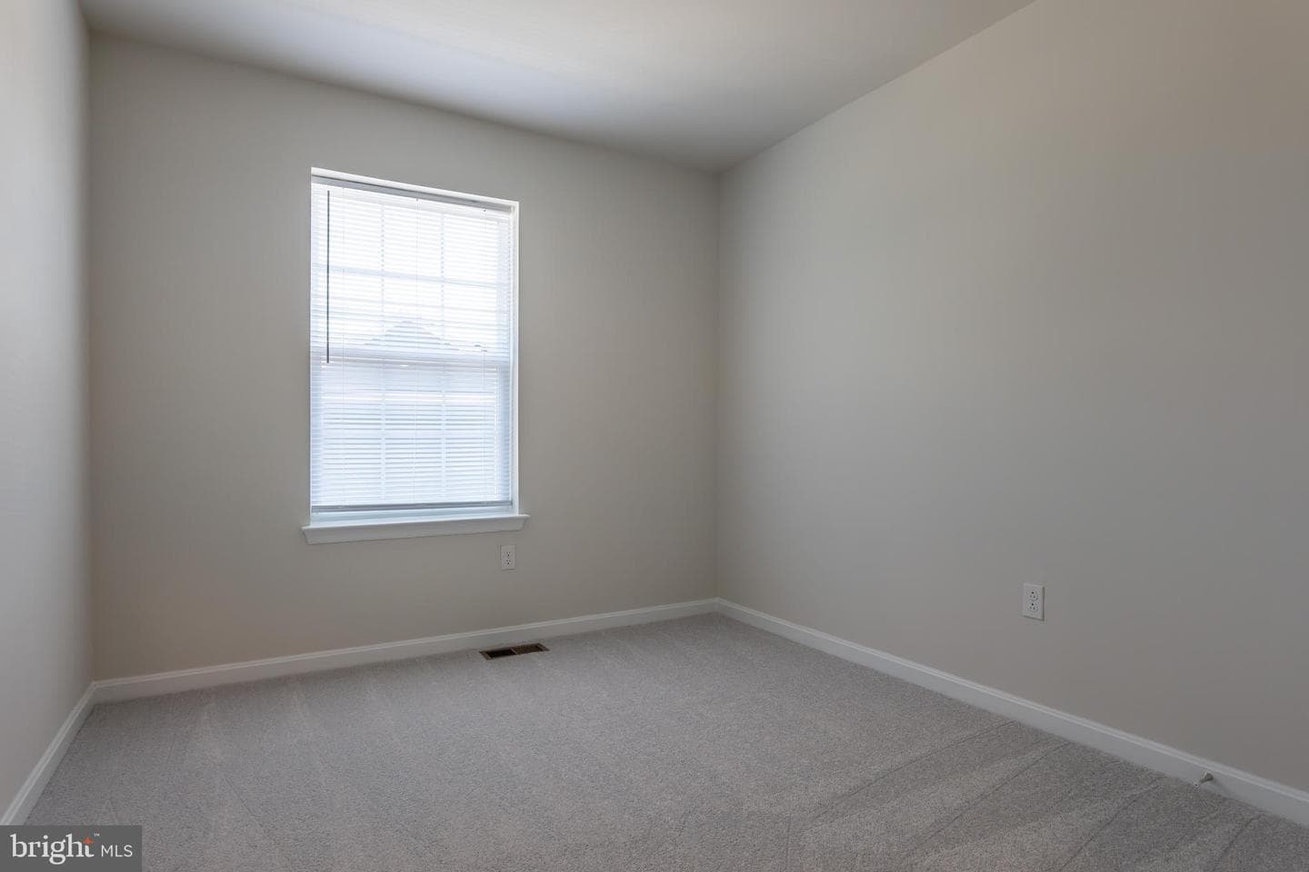 8750 Mimosa Avenue photo 18