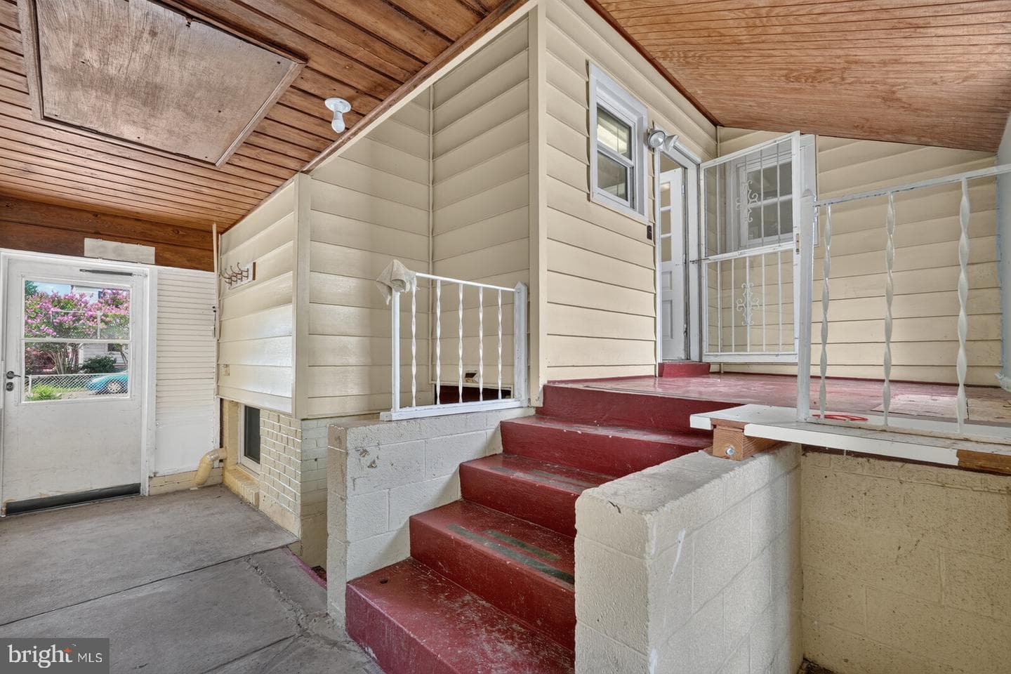 2021 Sheridan Street photo 19