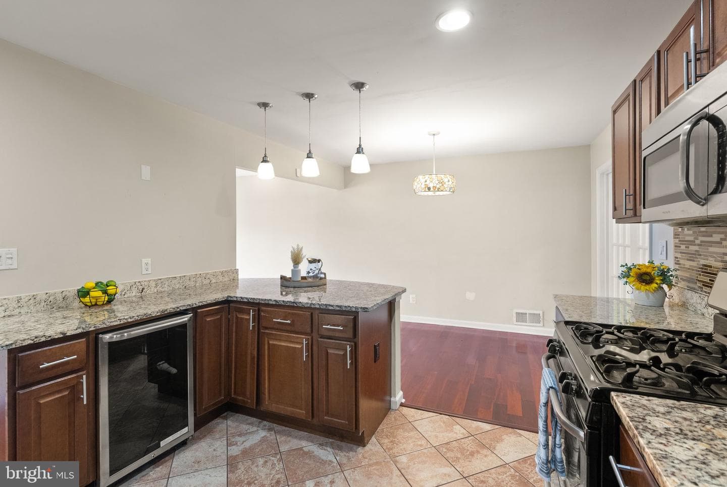 8114 Turner Street photo 17