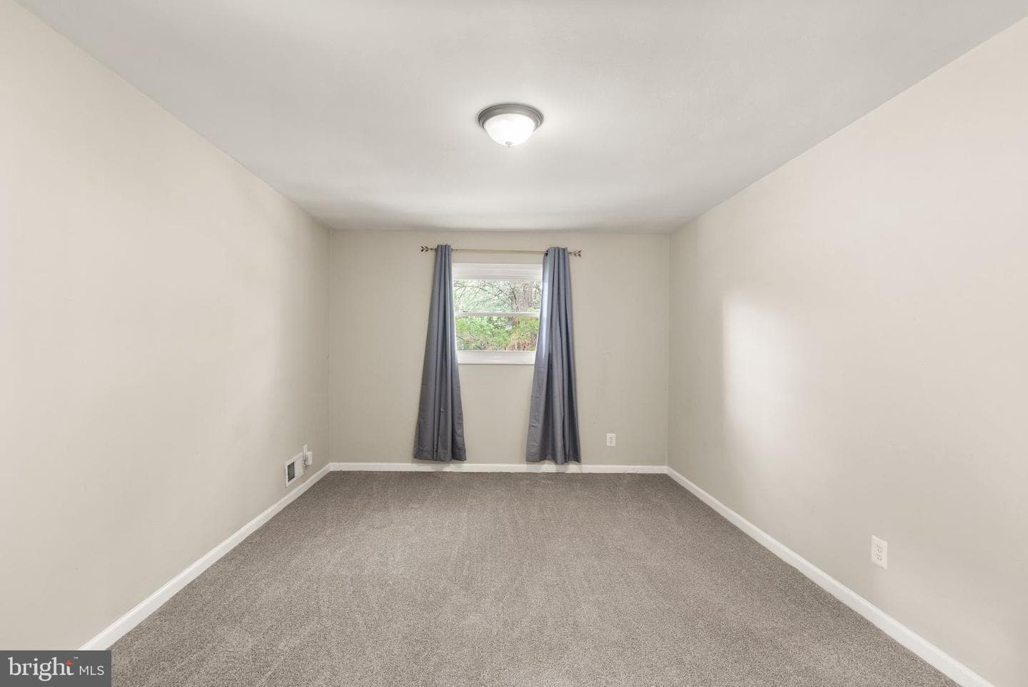 8114 Turner Street photo 21