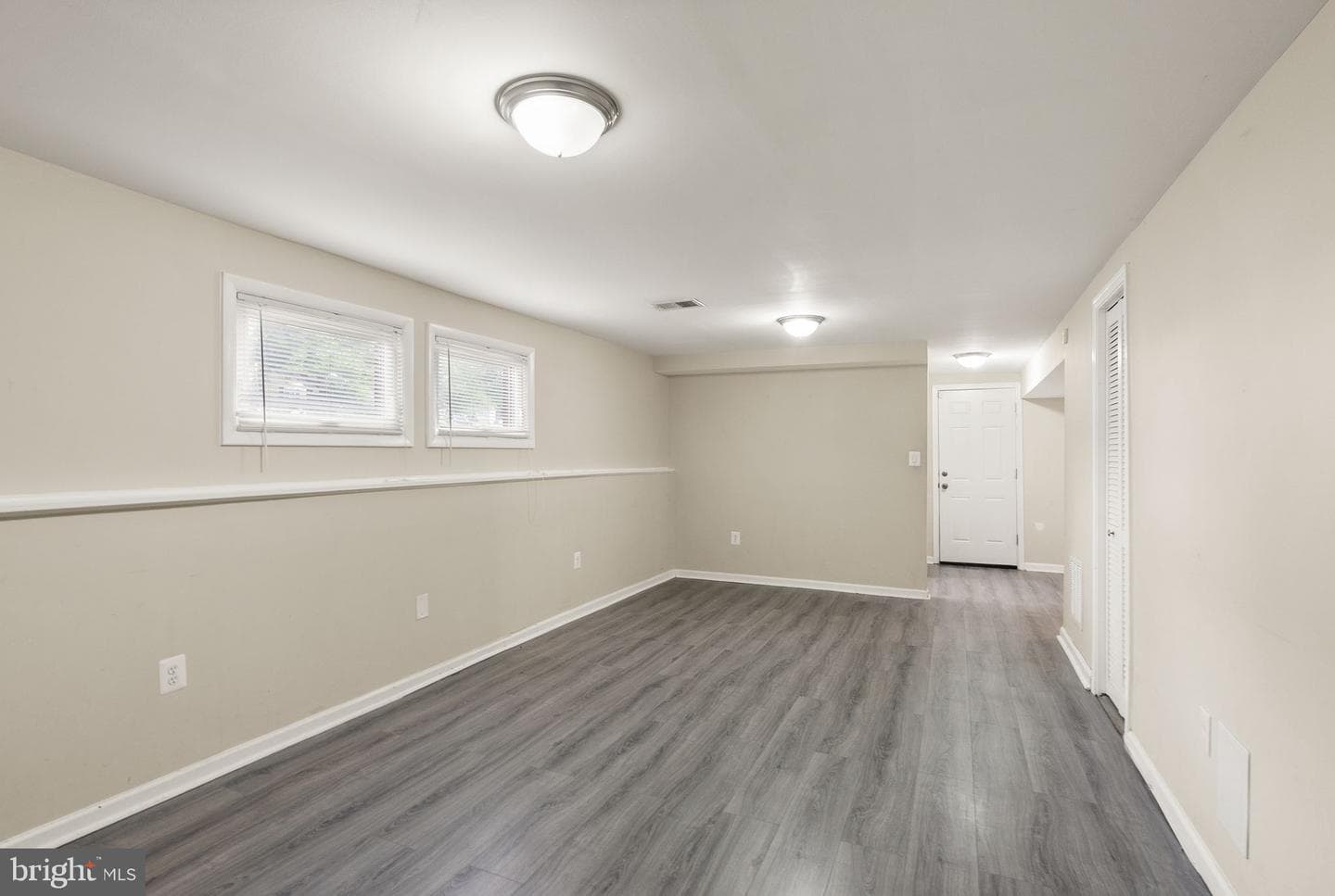 8114 Turner Street photo 36