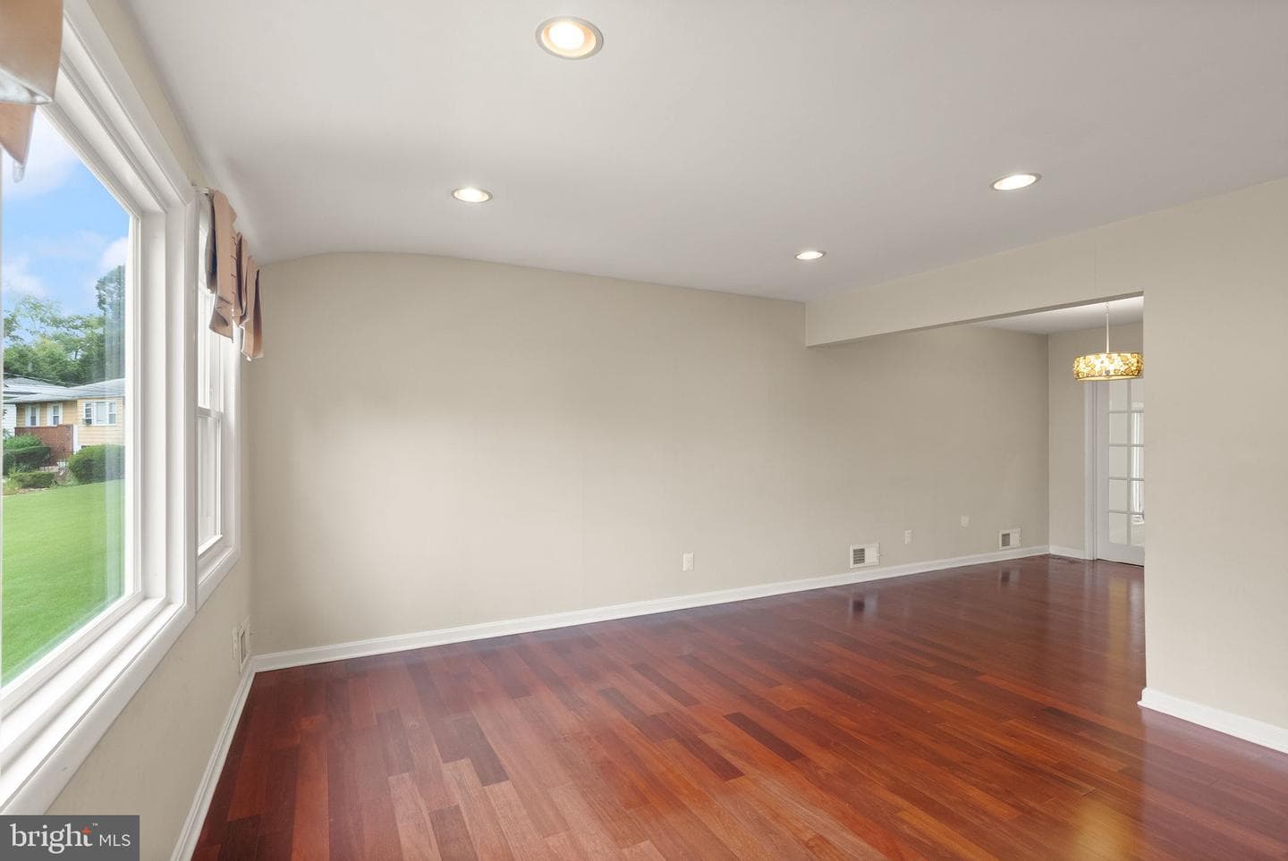 8114 Turner Street photo 9