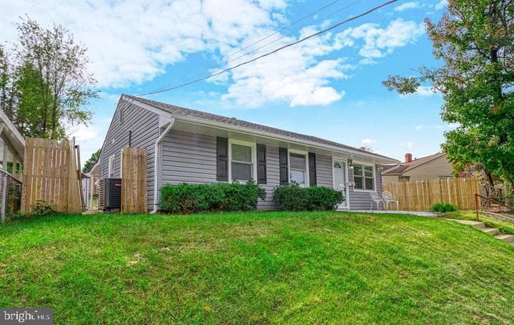 703 Leyte Place photo 4