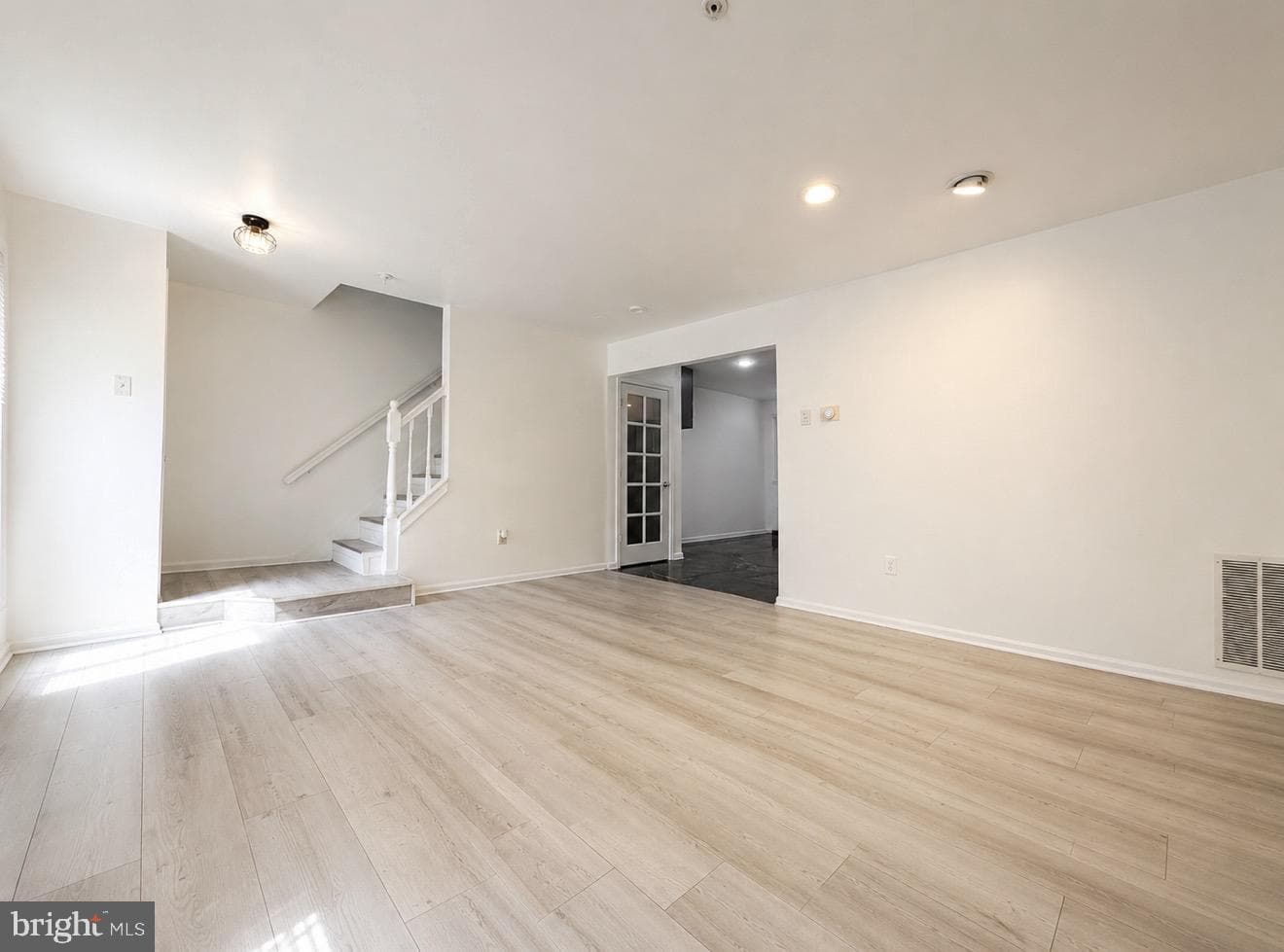 4053 Silver Park Terrace photo 3