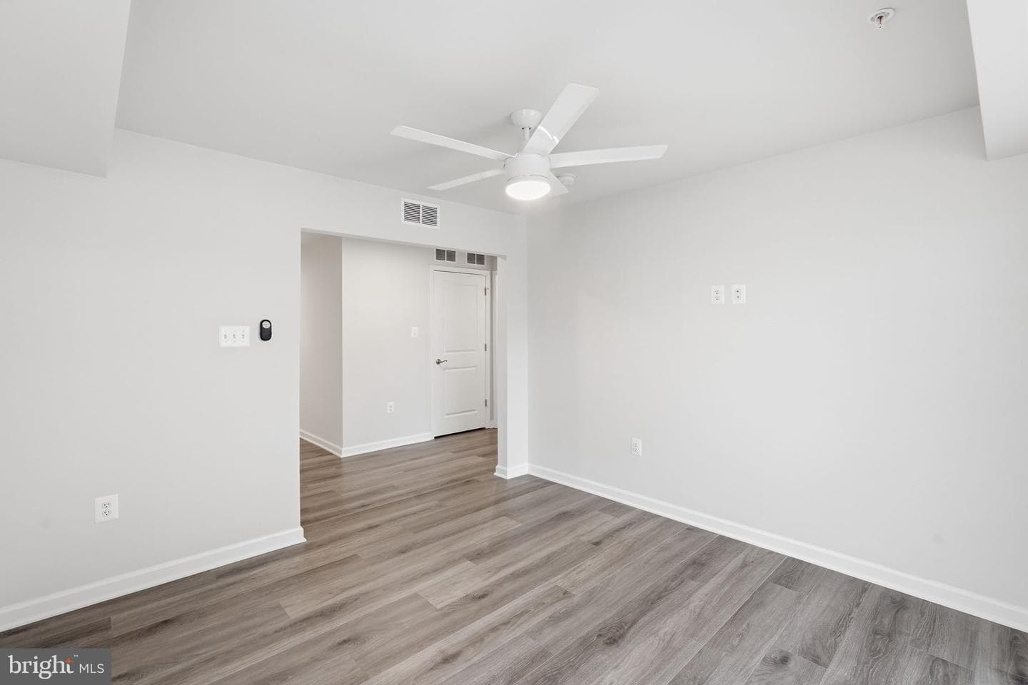 10501 John Glenn Street photo 25
