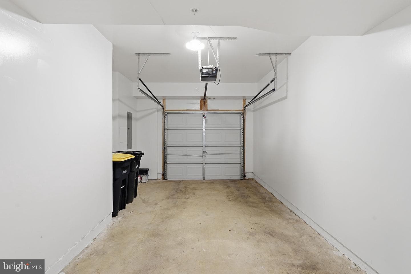 10501 John Glenn Street photo 34