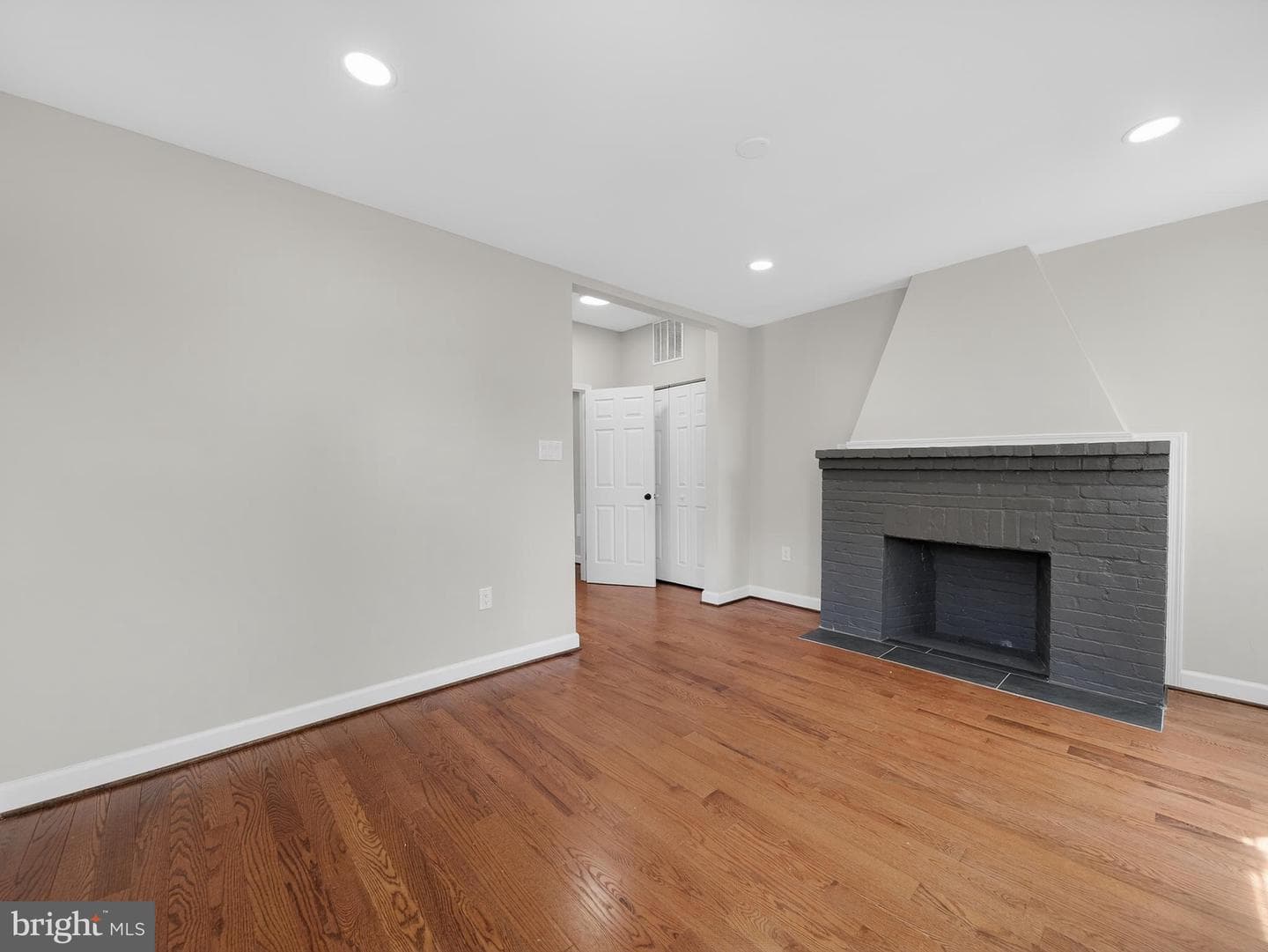 5919 Addison Road photo 20
