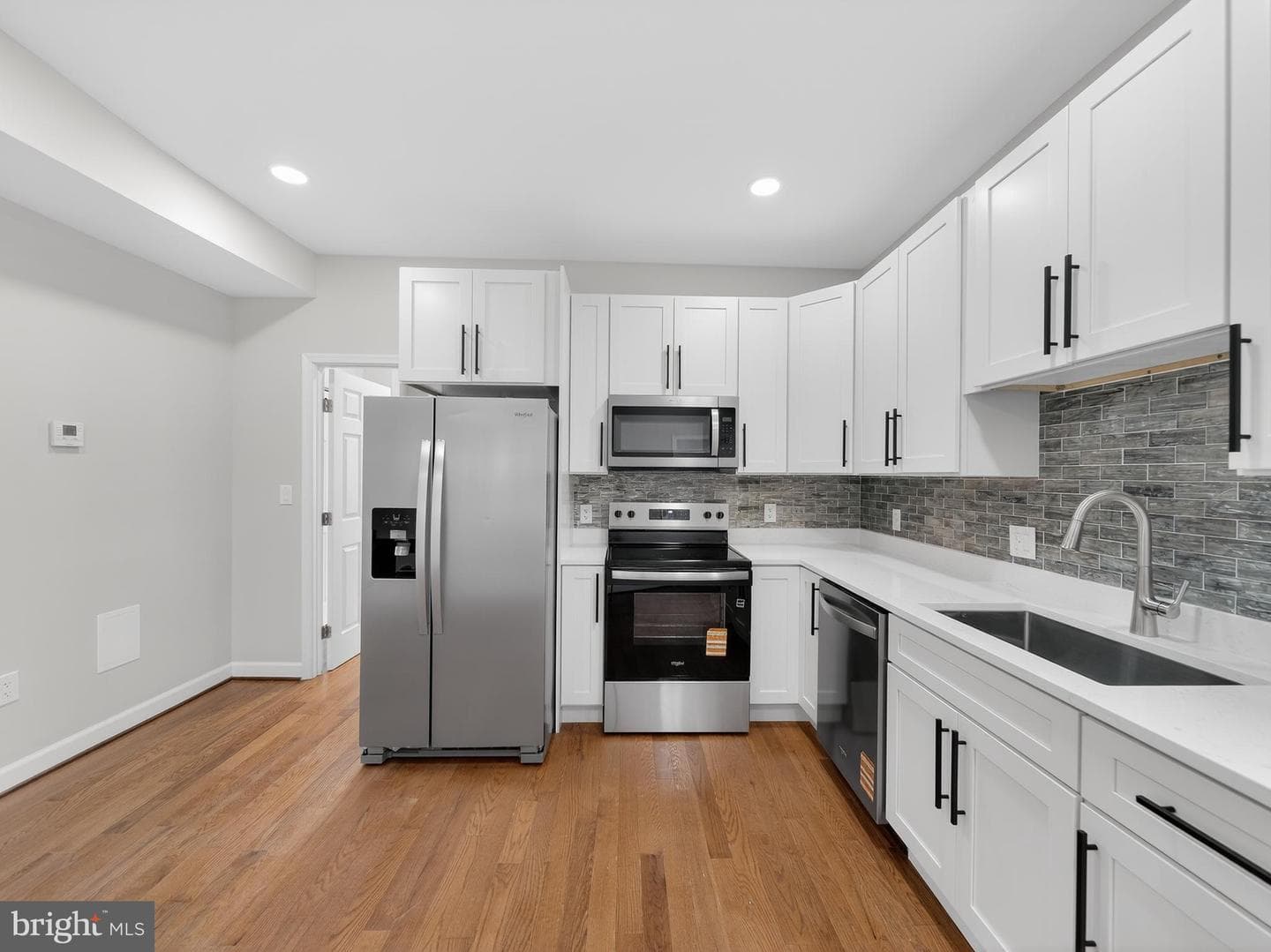 5919 Addison Road photo 8