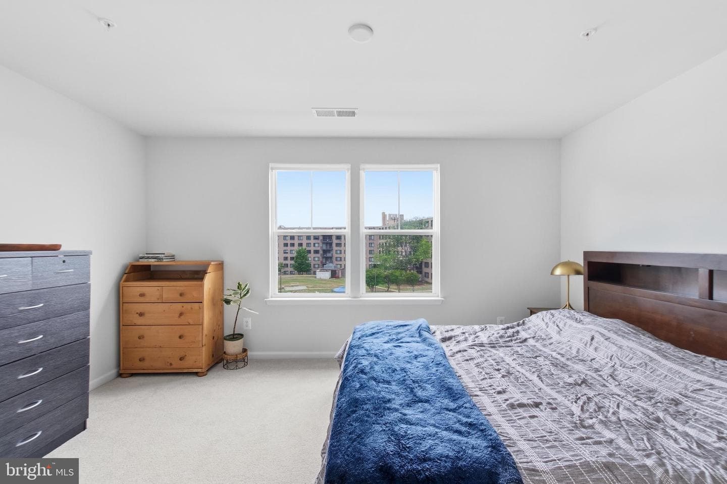 3469 Carnaby Street photo 30