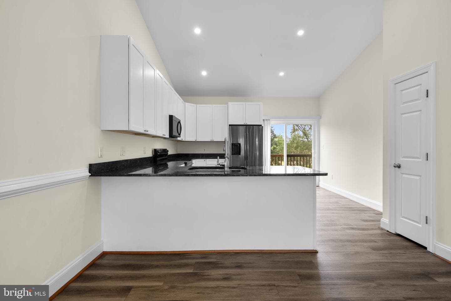 5405 Auth Road photo 11
