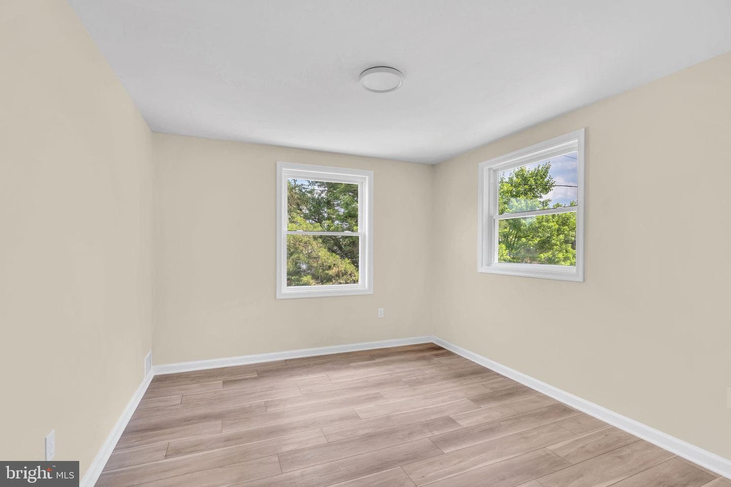7536 Abbington Drive photo 31