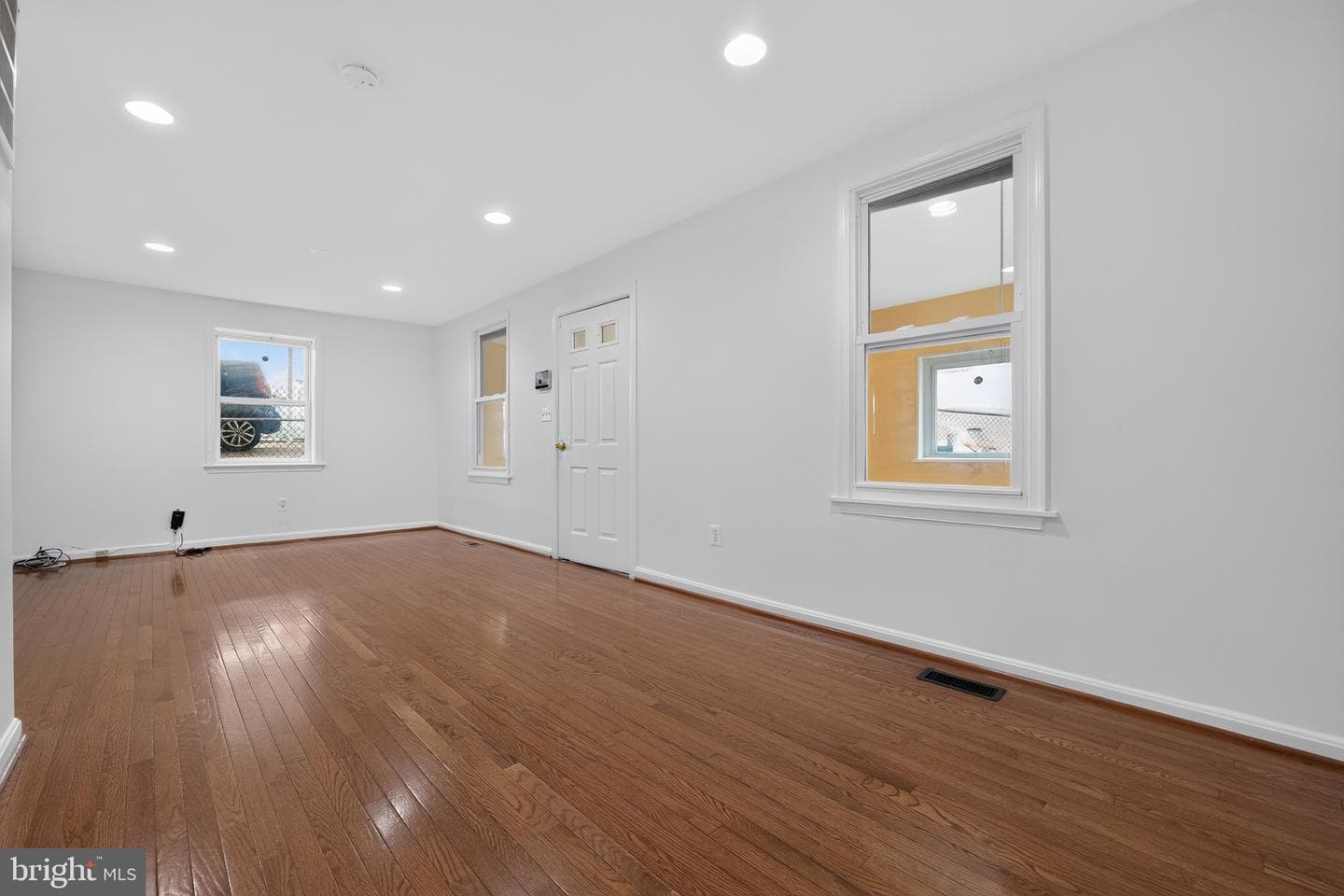 1113 Jansen Avenue photo 12
