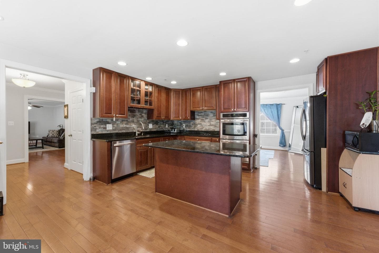 7100 Beltz Drive photo 9
