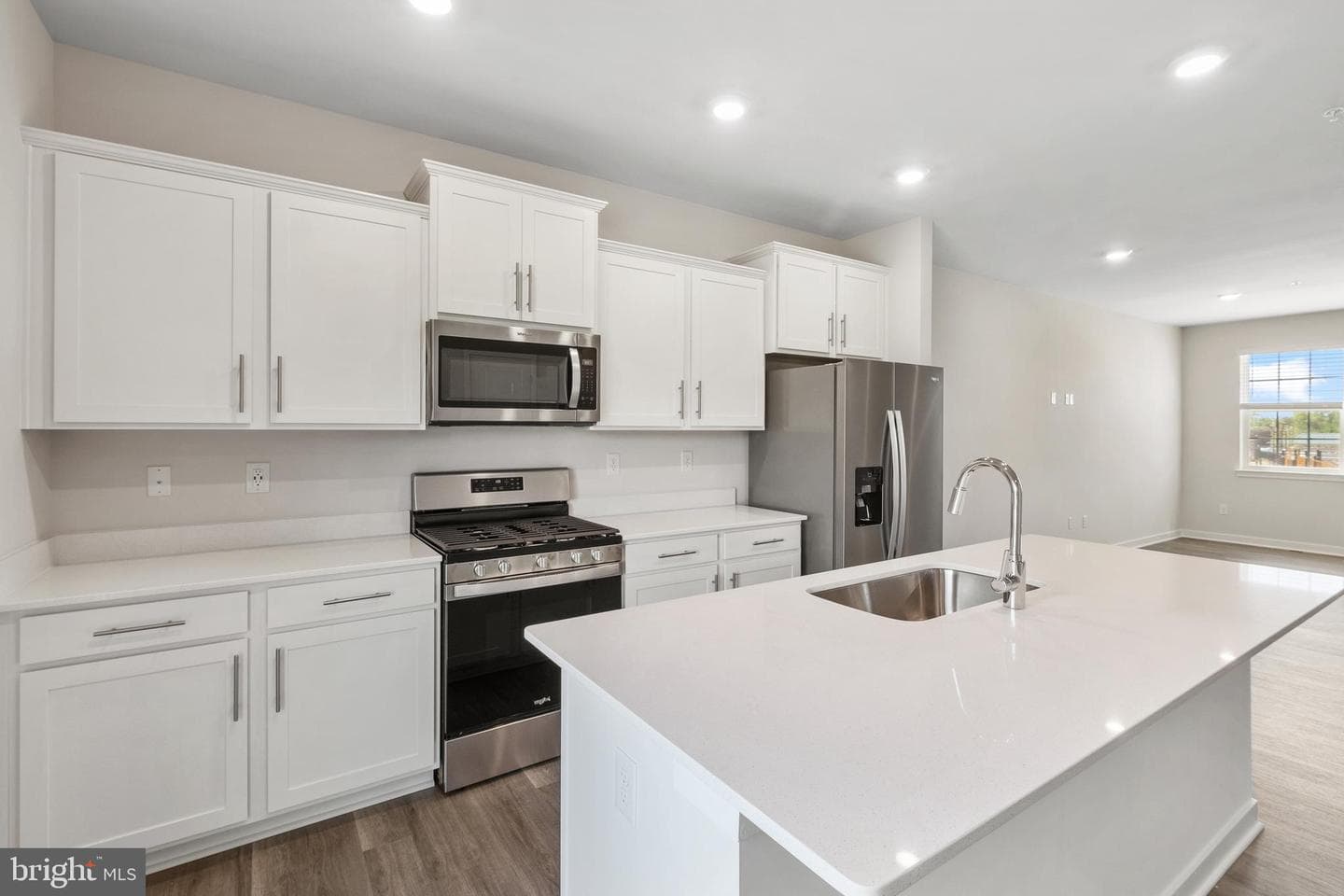 7543 Silver Thread Way photo 7