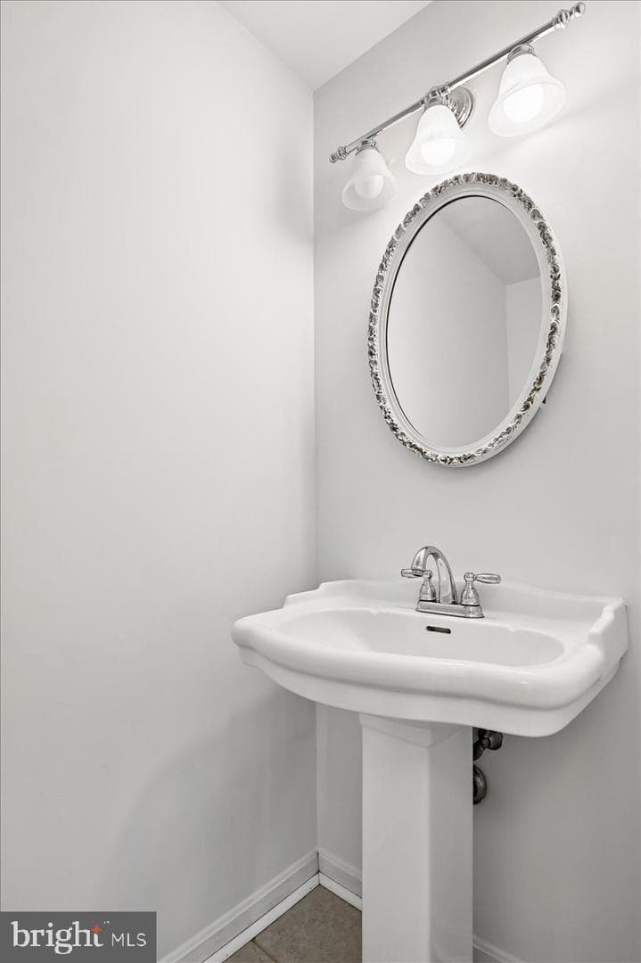12218 Valerie Lane photo 18