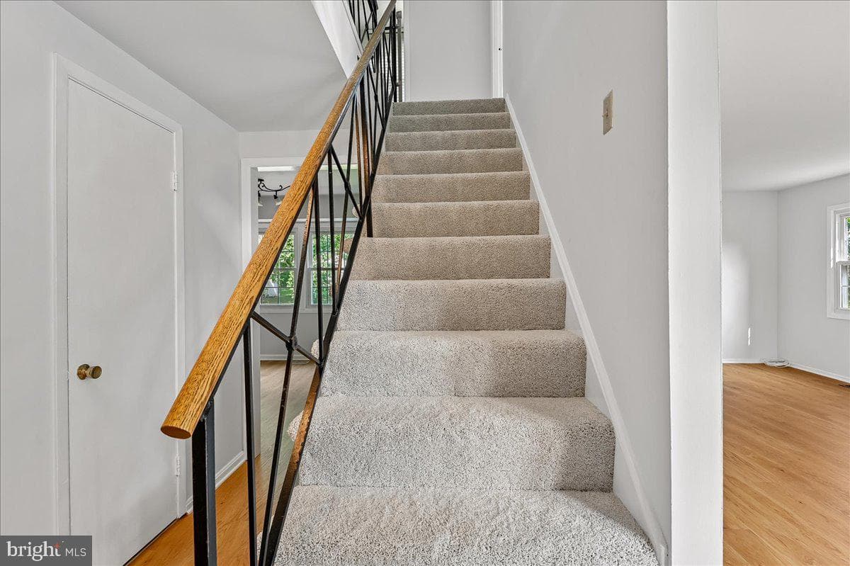 12218 Valerie Lane photo 19