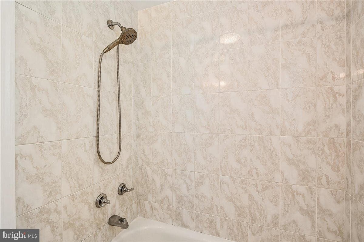12218 Valerie Lane photo 28