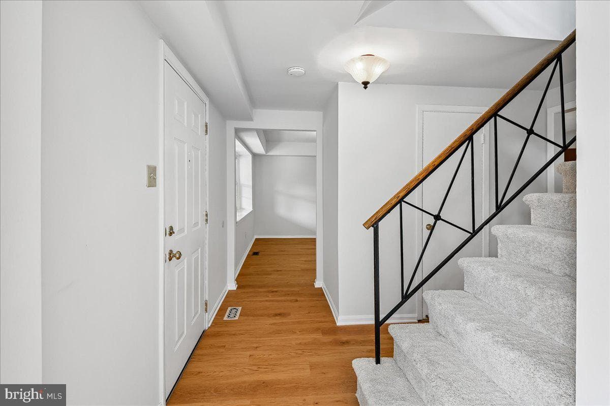 12218 Valerie Lane photo 8