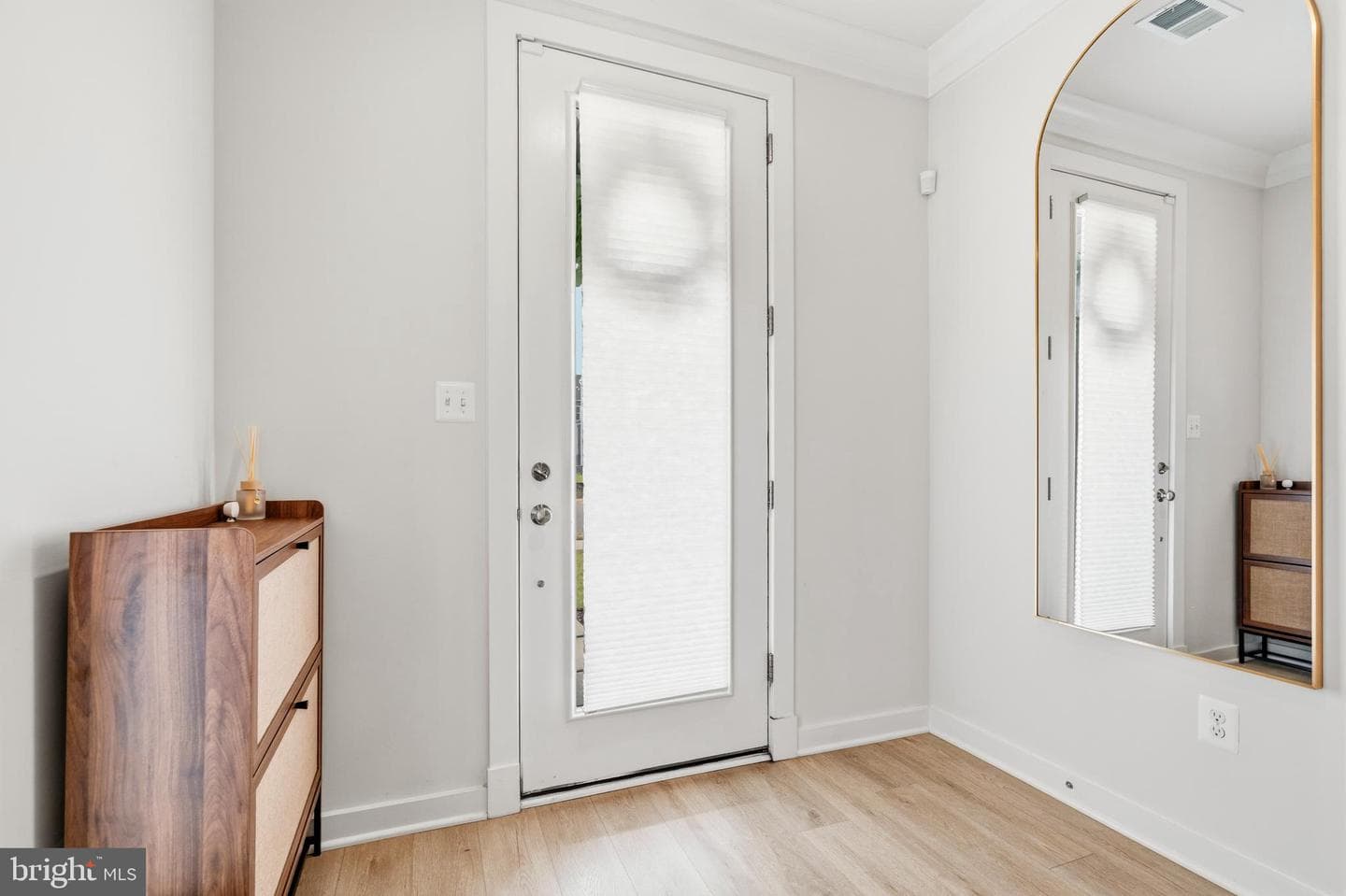 16007 Hyde Park Place photo 11