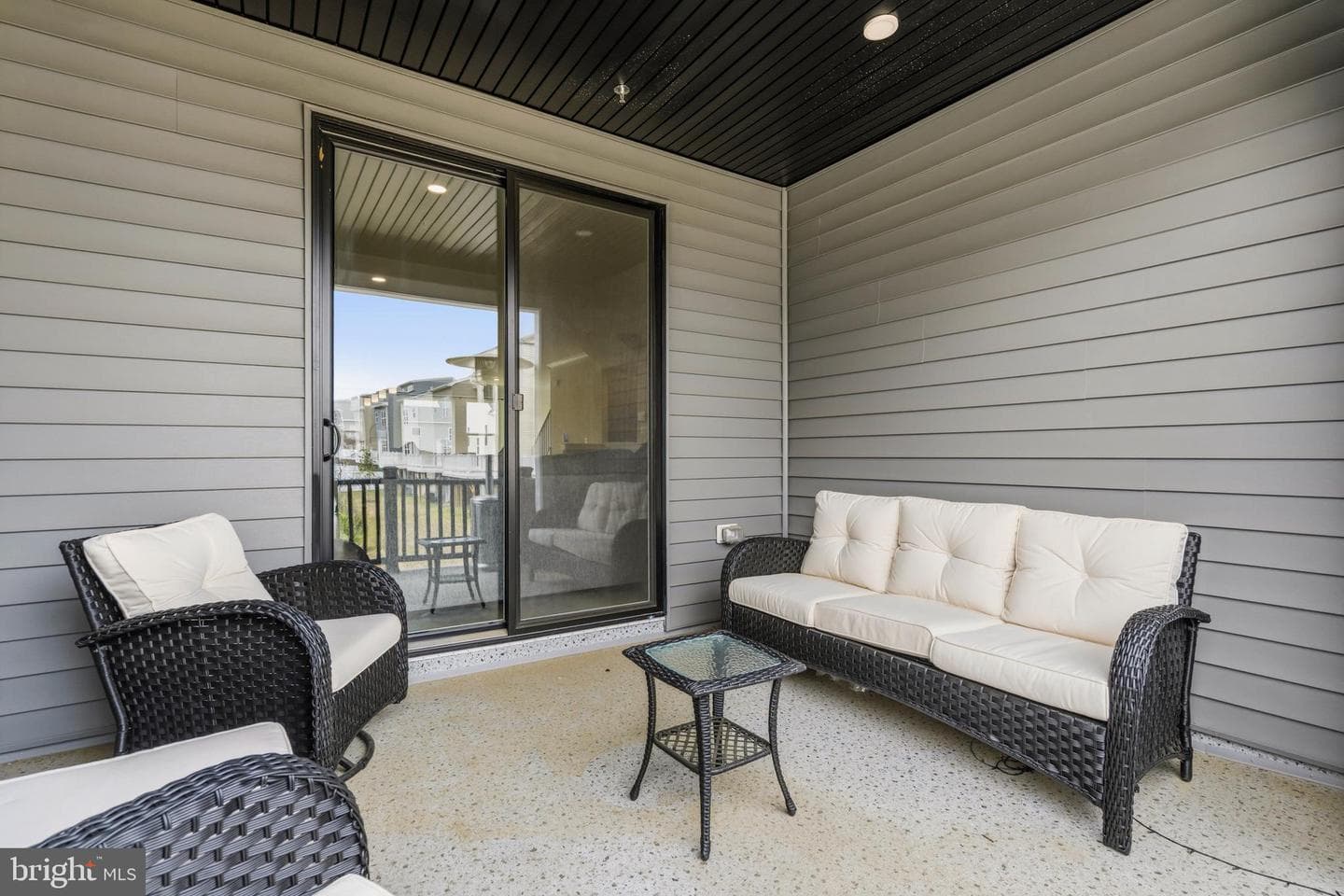 16007 Hyde Park Place photo 33