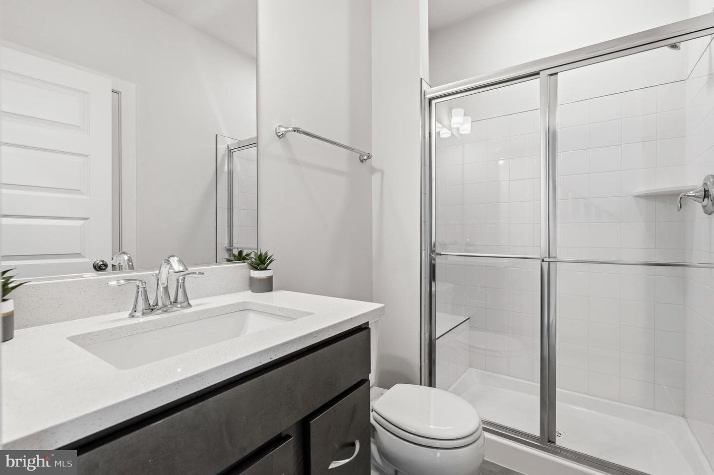 16007 Hyde Park Place photo 8