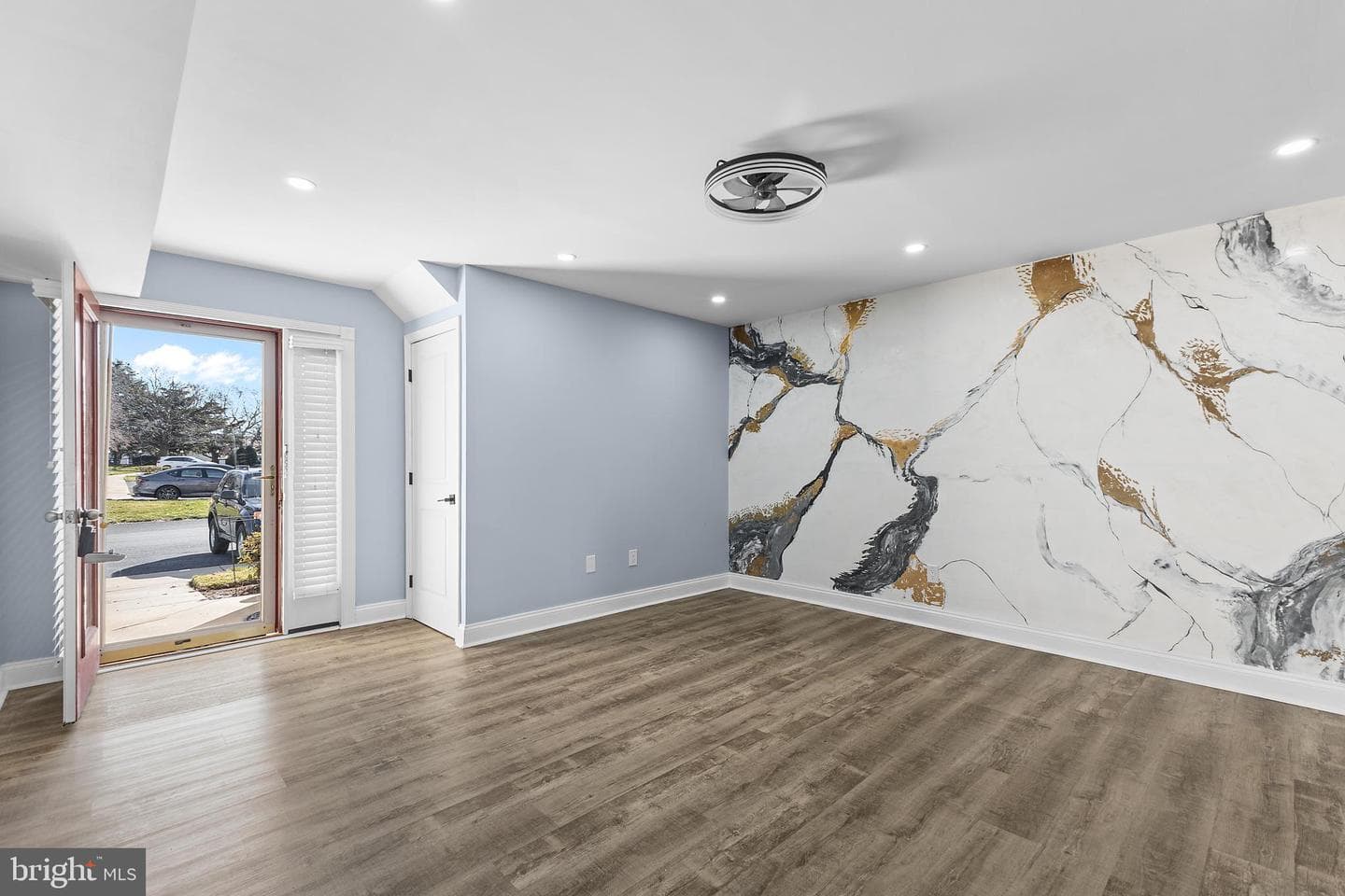 6 Queen Victoria Way photo 12