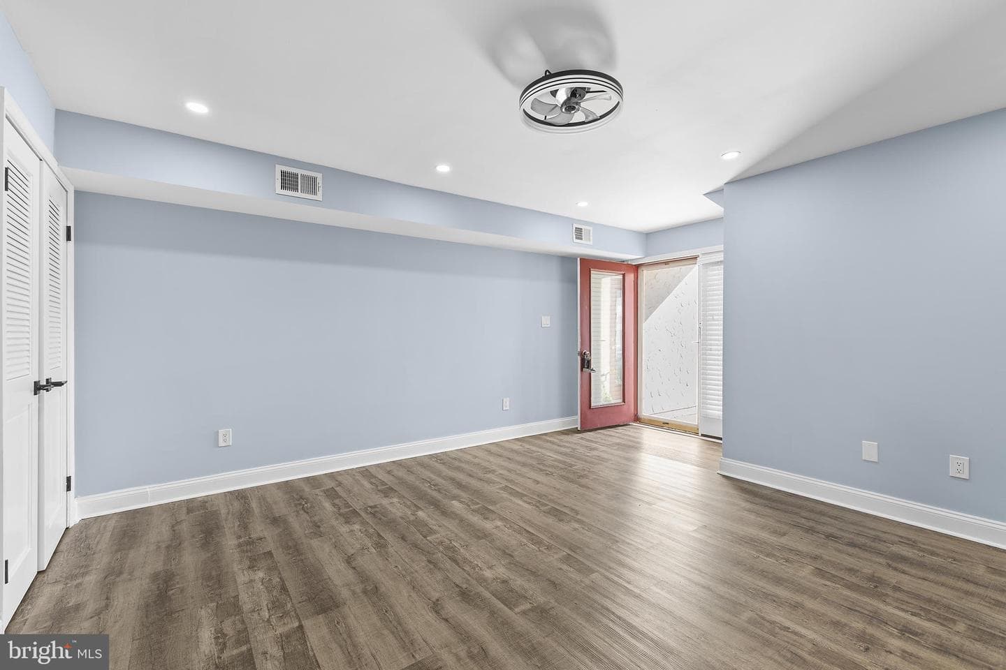 6 Queen Victoria Way photo 14