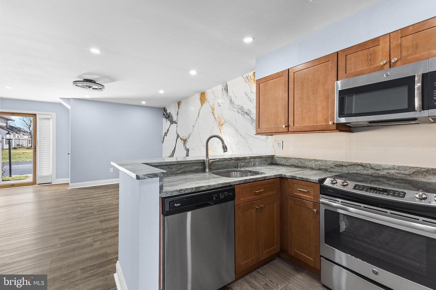 6 Queen Victoria Way photo 15