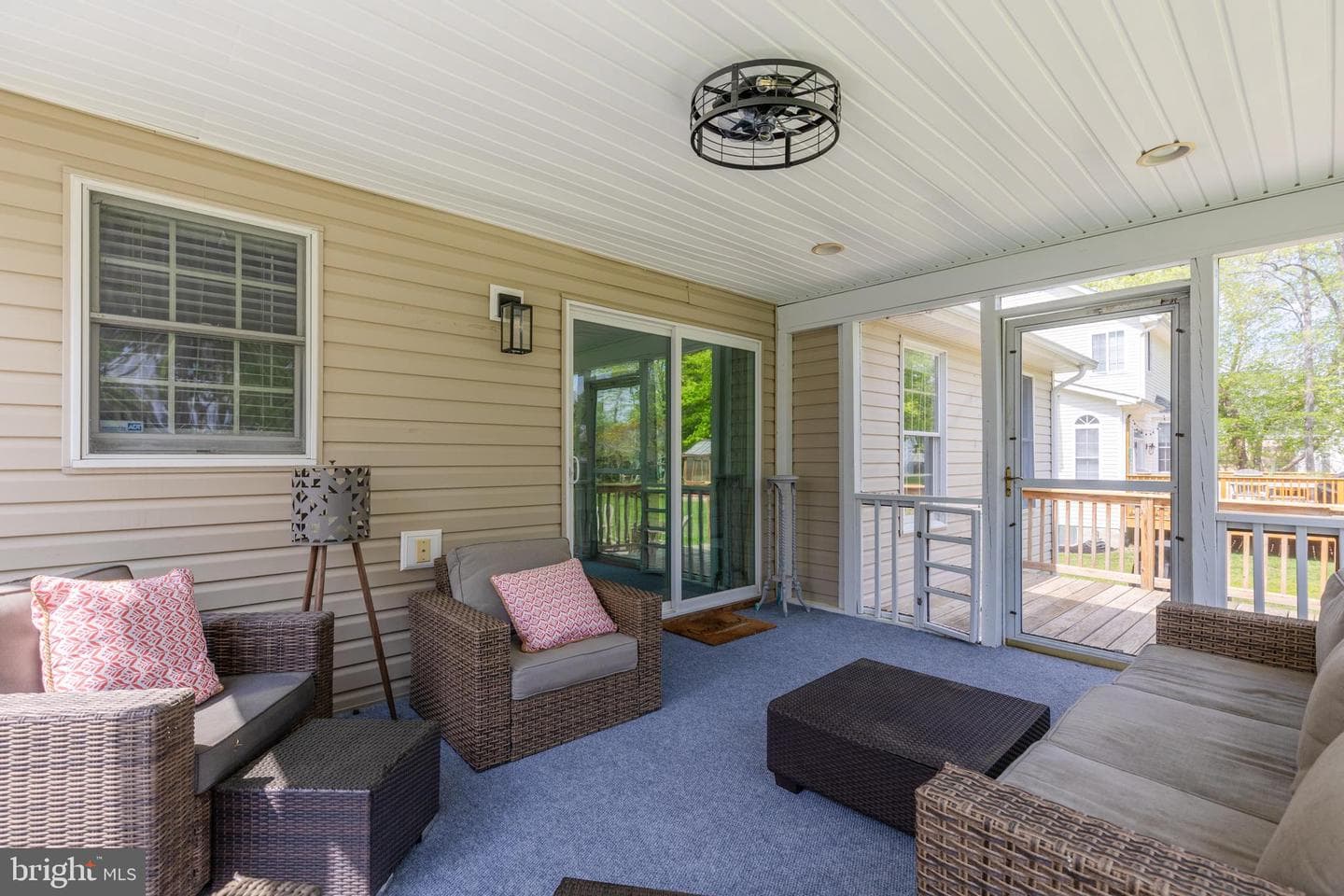 421 Victoria Way photo 33