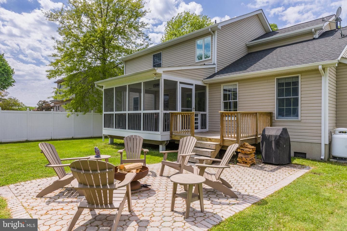 421 Victoria Way photo 36