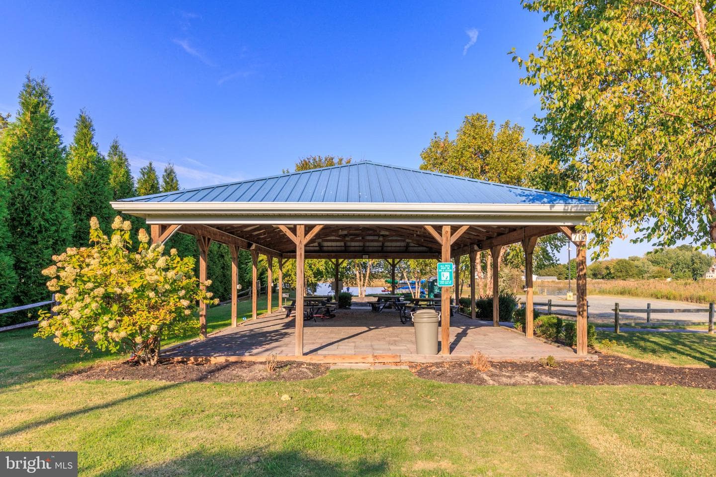 421 Victoria Way photo 46