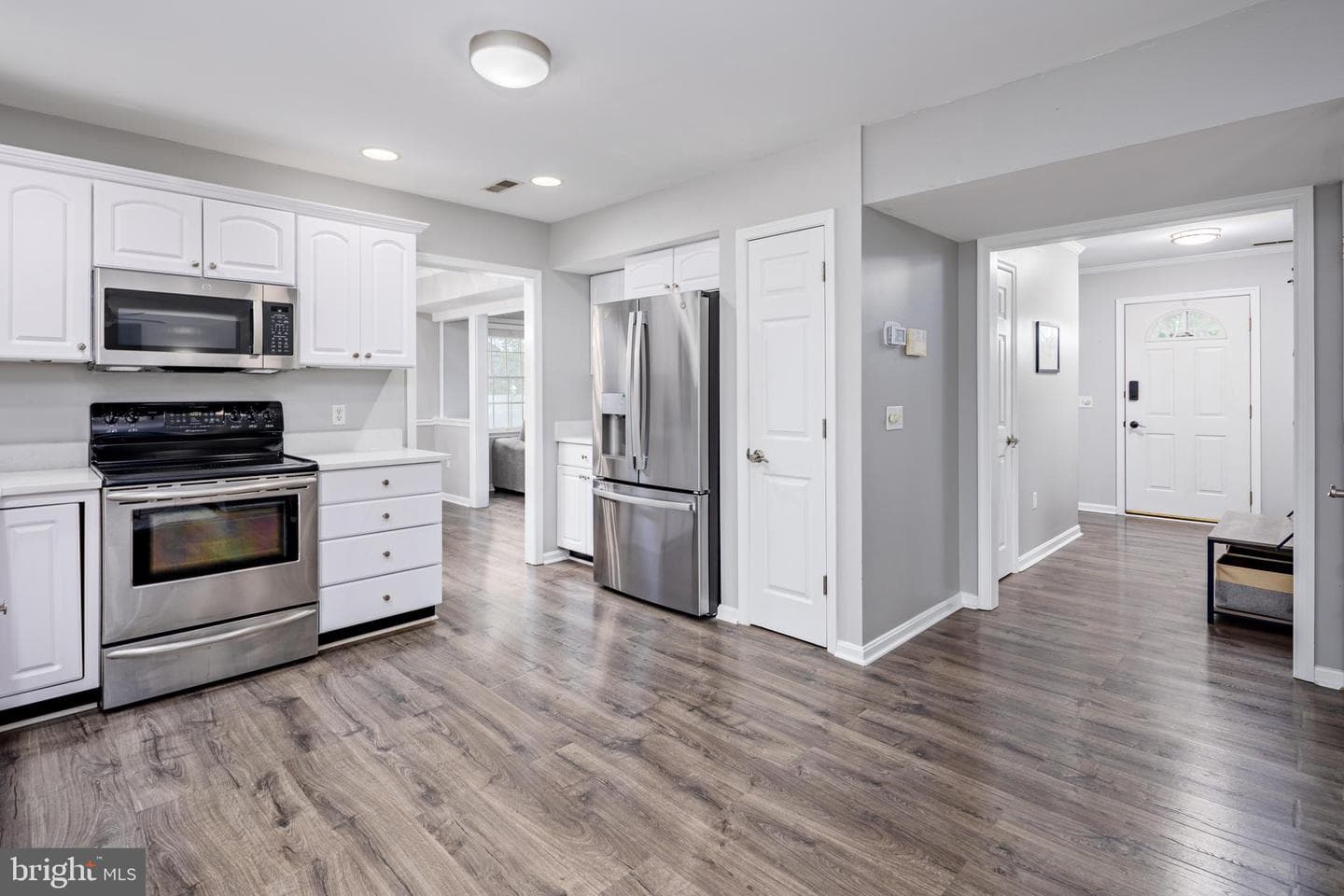 421 Victoria Way photo 9