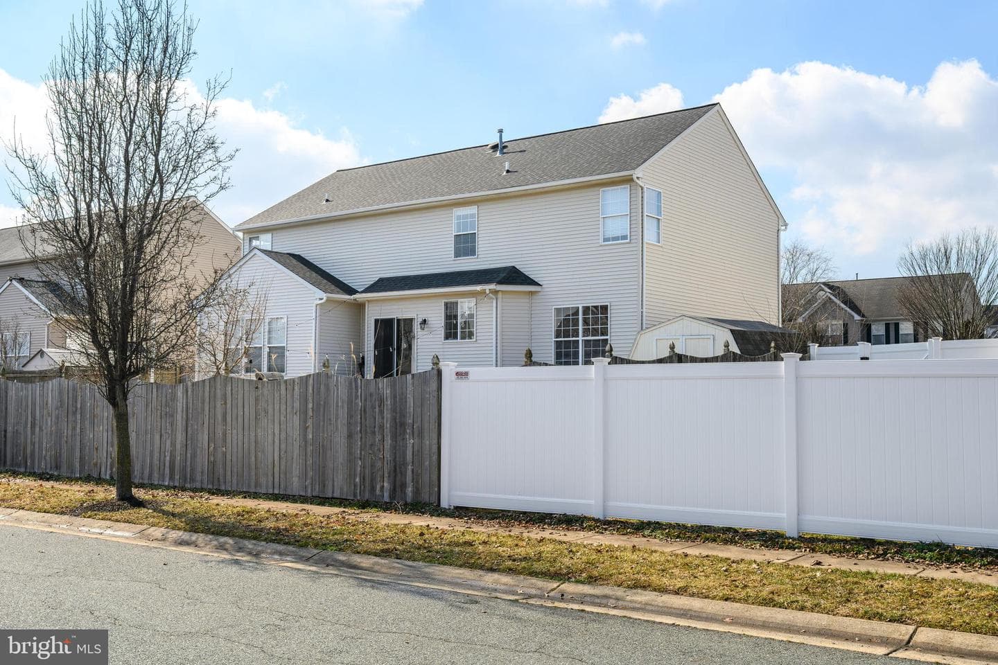 126 Meadowcroft Drive photo 5