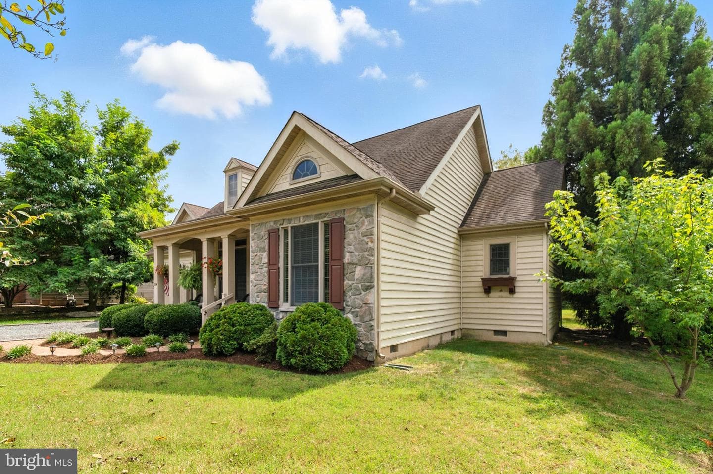 104 Garland Avenue photo 2