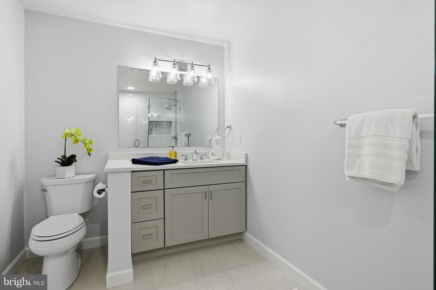 109 Bayview photo 29