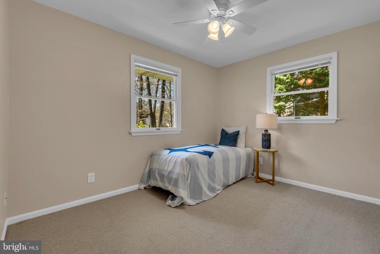320 Mckay Road photo 27